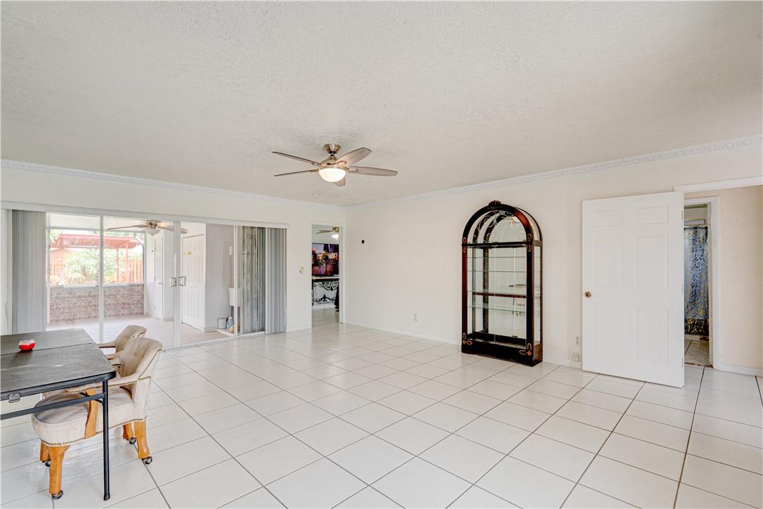 521 SW 70th Ter