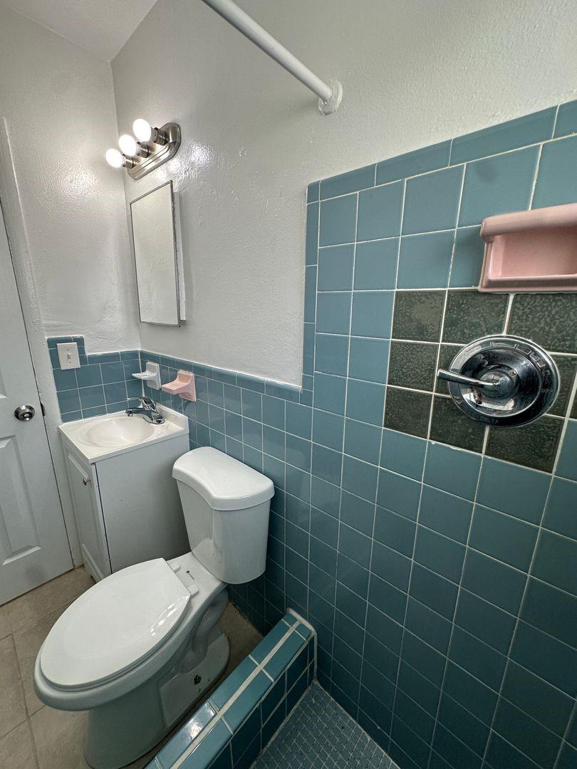 Beverly Park 25-44 B - Residential Lease