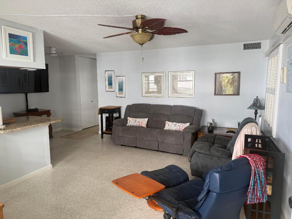 VILLAS ON THE OCEAN - Residential Lease