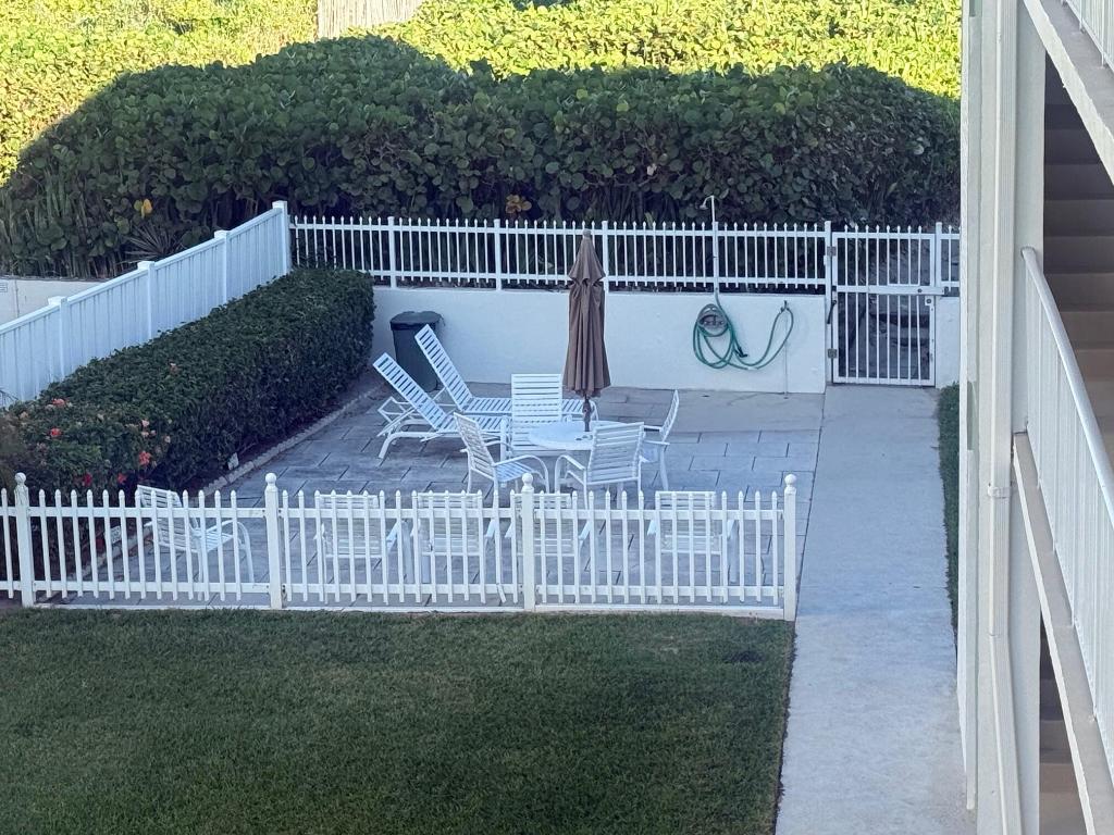 VILLAS ON THE OCEAN - Residential Lease