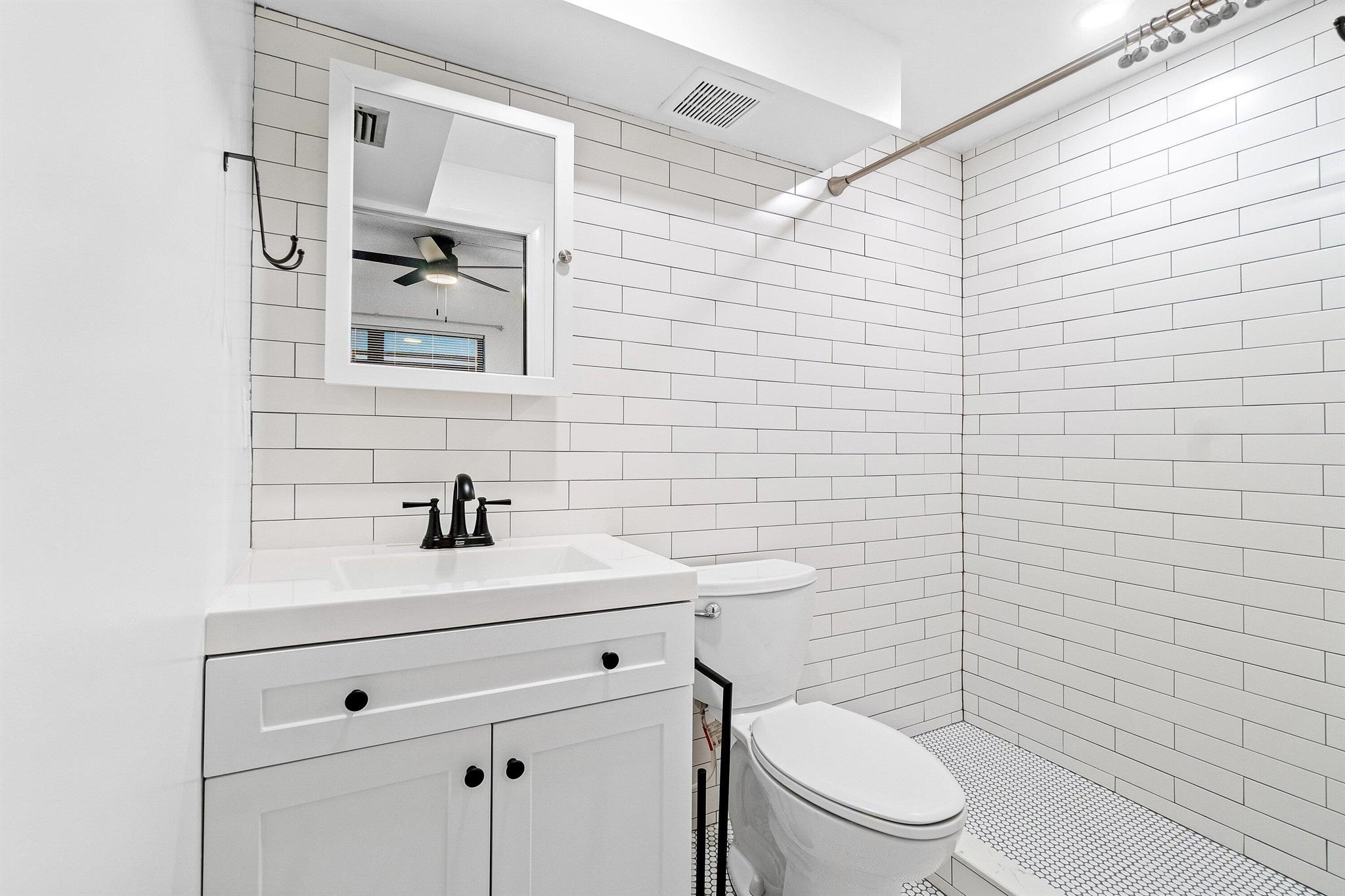 LAKE WORTH TOWN OF - Residential Lease