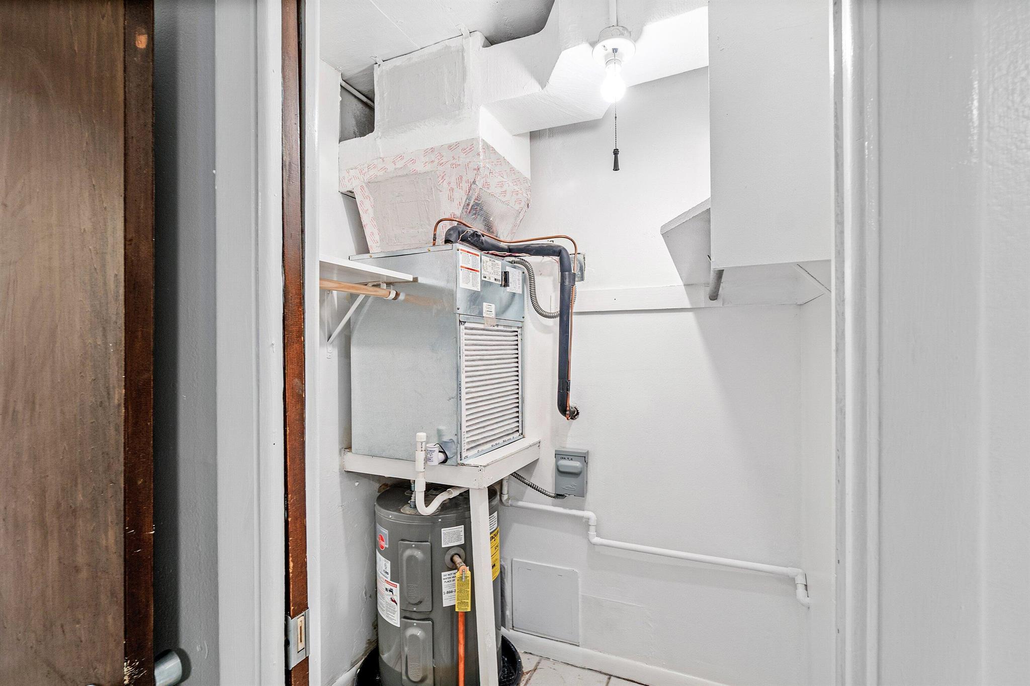 LAKE WORTH TOWN OF - Residential Lease