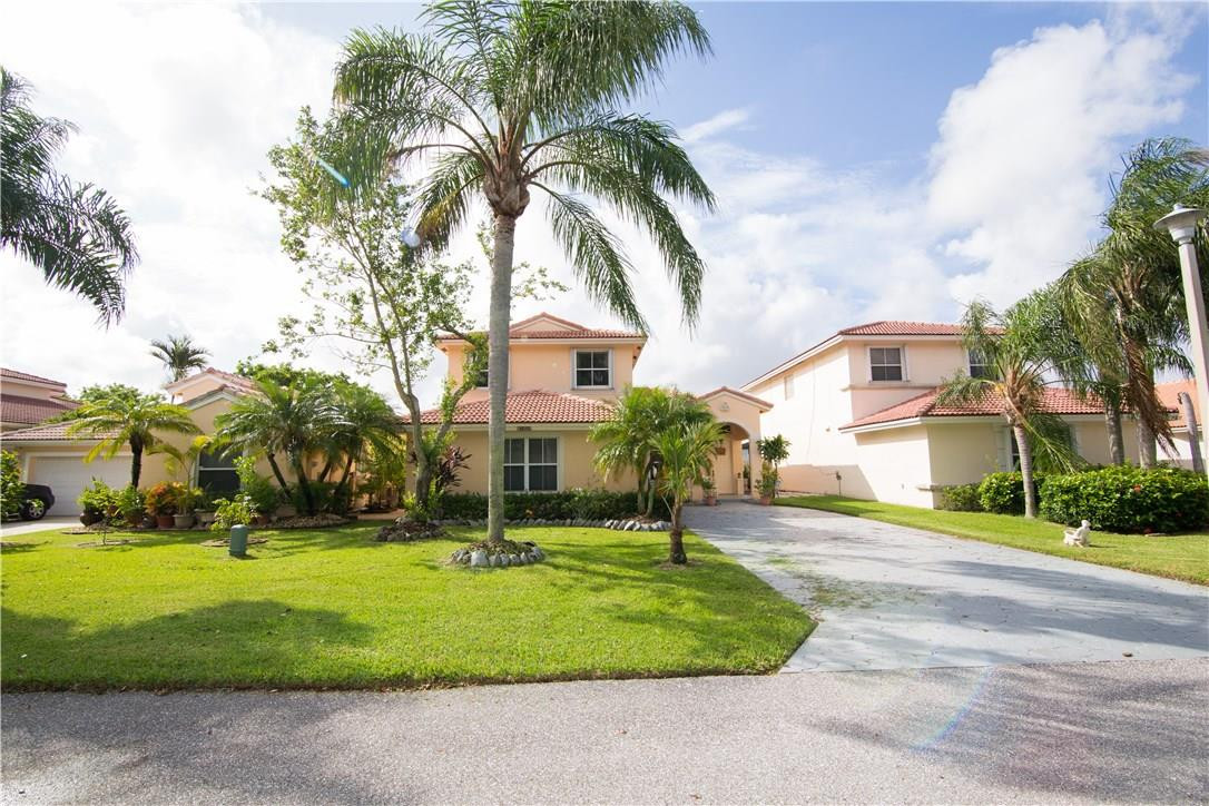 Coco Lakes 155-25 B - Residential
