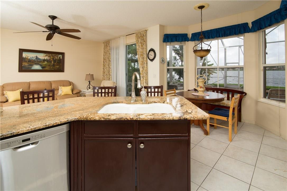 Coco Lakes 155-25 B - Residential