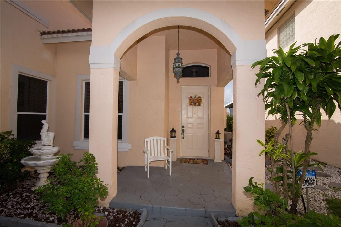 Coco Lakes 155-25 B - Residential