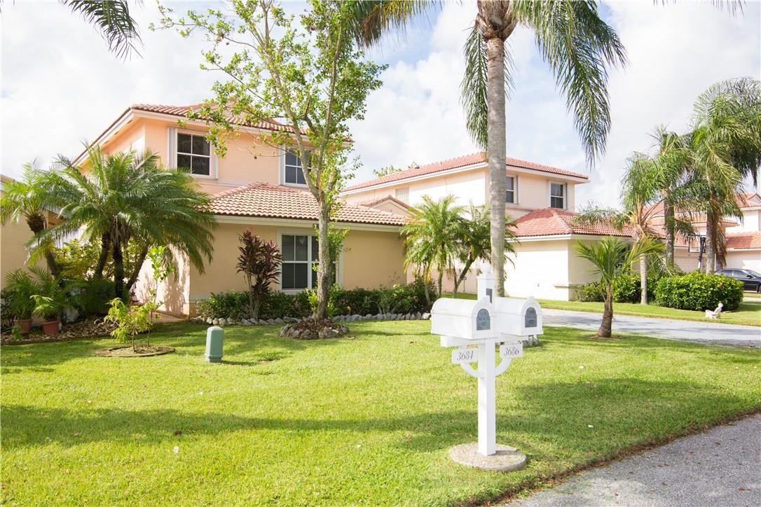 Coco Lakes 155-25 B - Residential