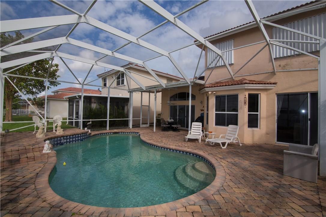 Coco Lakes 155-25 B - Residential