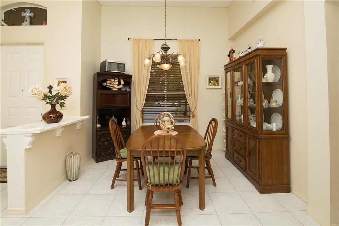 Coco Lakes 155-25 B - Residential