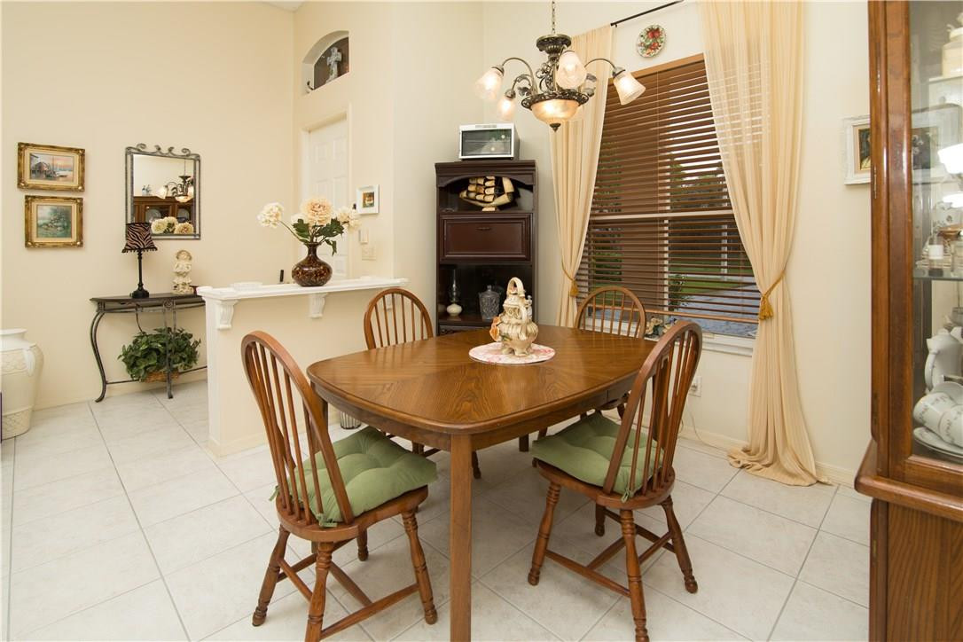 Coco Lakes 155-25 B - Residential