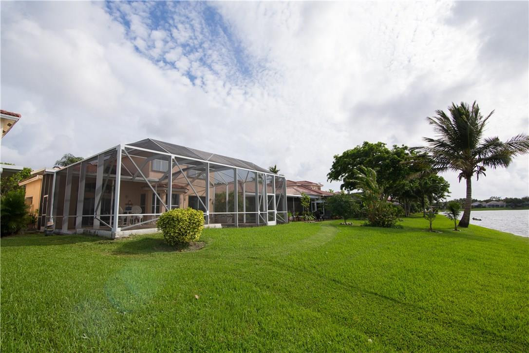 Coco Lakes 155-25 B - Residential