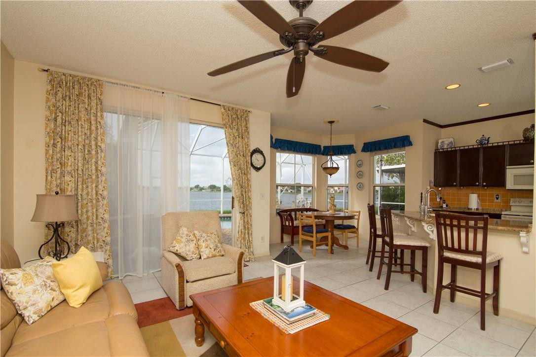 Coco Lakes 155-25 B - Residential