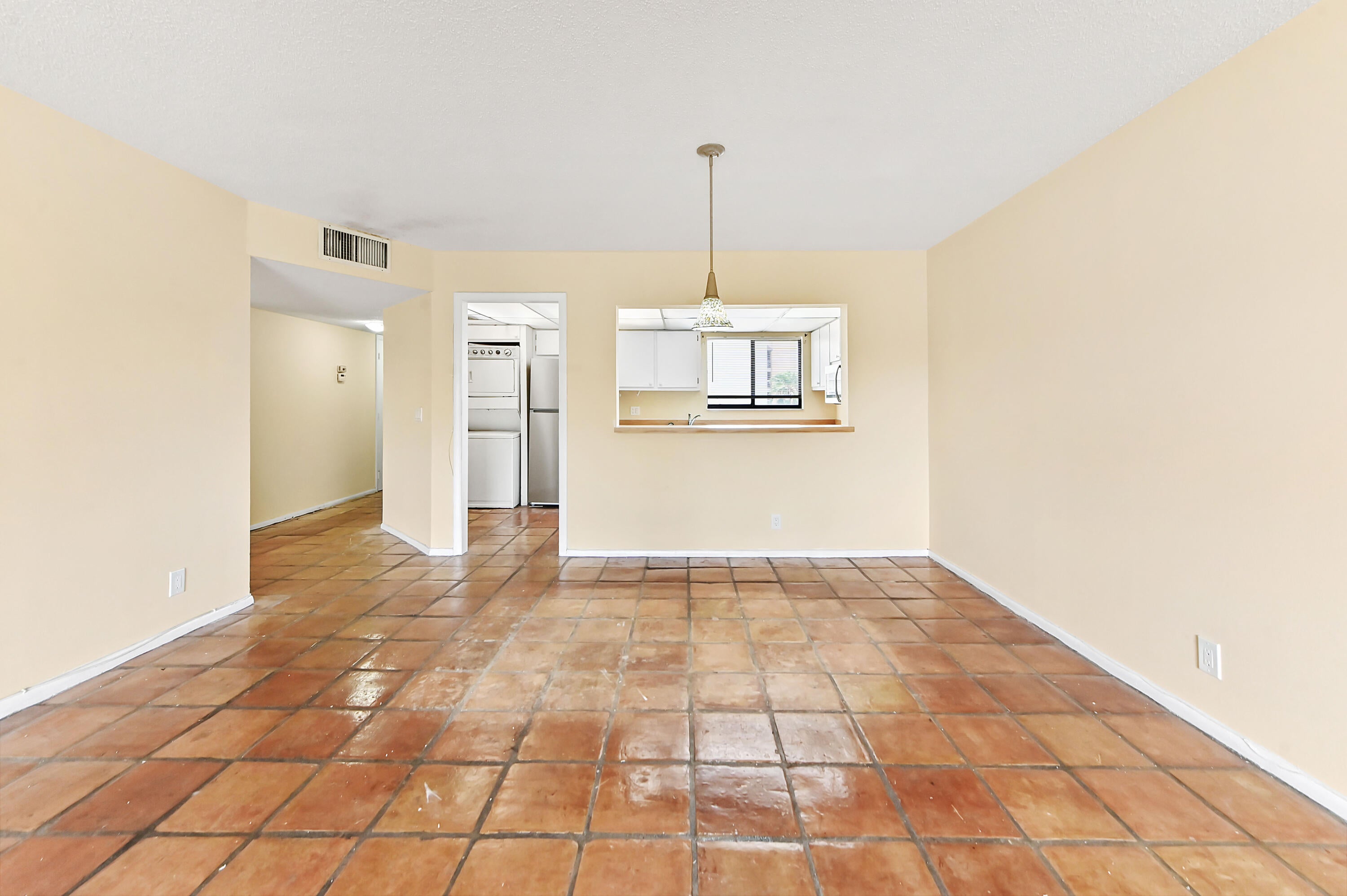 2820 Tennis Club Drive 401