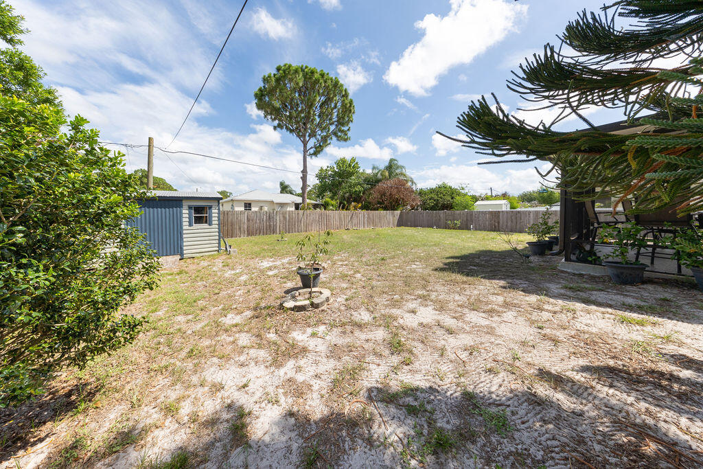 SEBASTIAN HIGHLANDS UNIT 10 - Residential