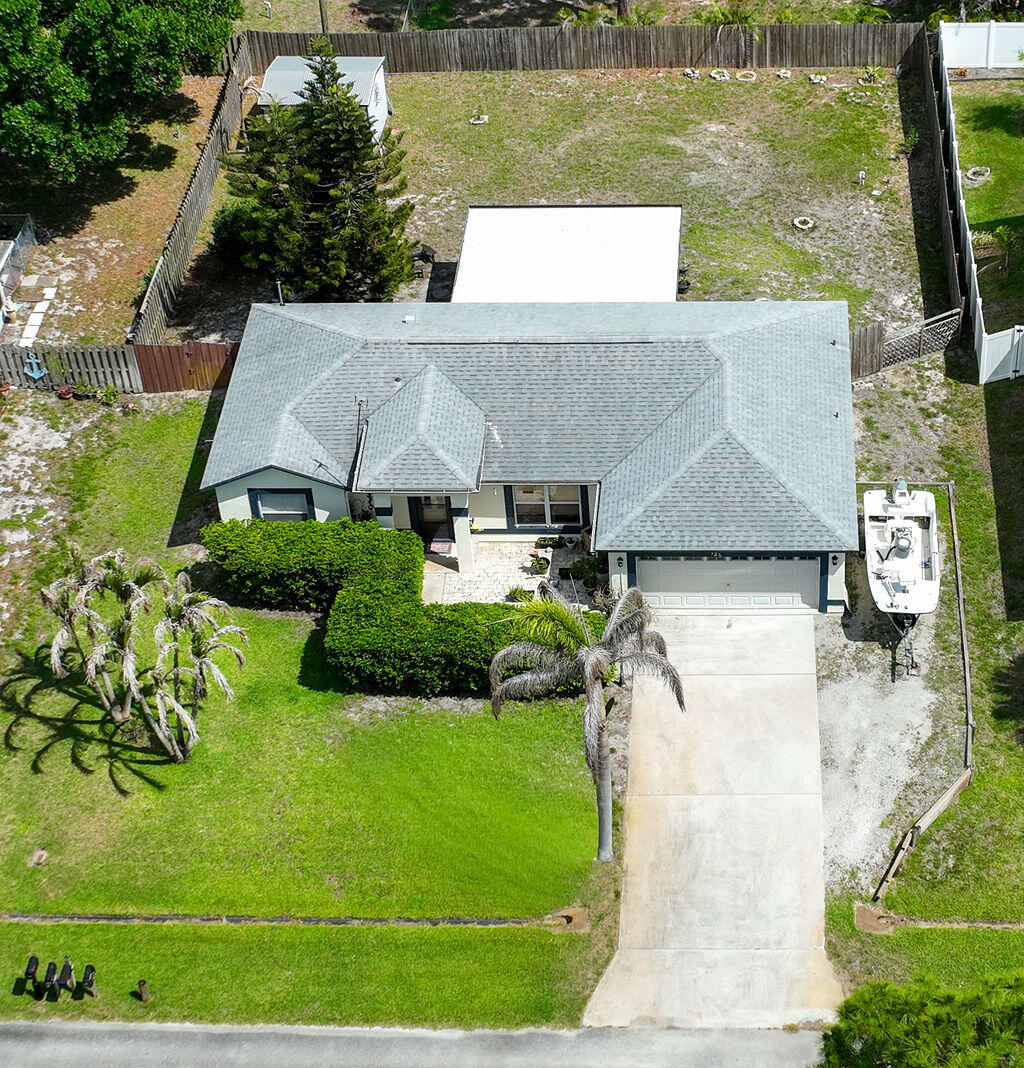 SEBASTIAN HIGHLANDS UNIT 10 - Residential