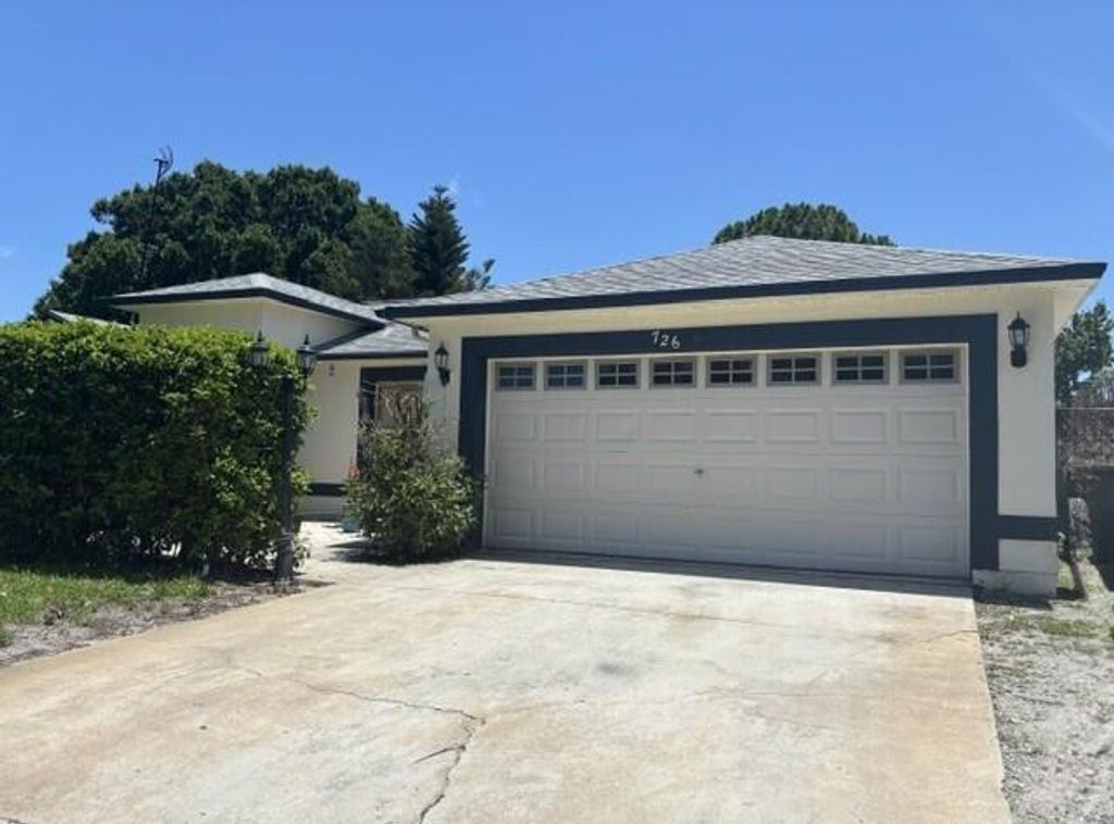 Photo of 726 Tuxedo Terrace, Sebastian, FL 32958 (MLS # B26029938)