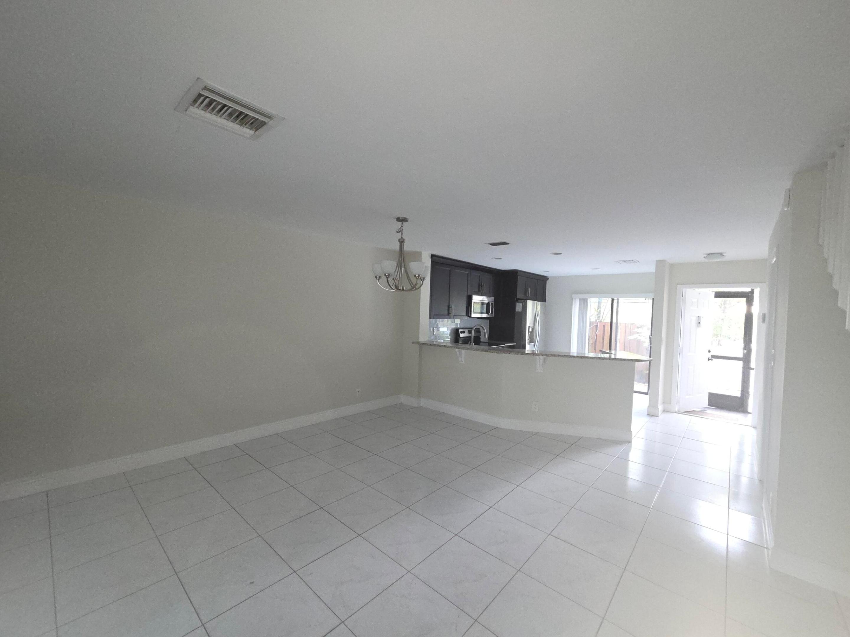 LAGO DEL MAR CONDO - Residential Lease