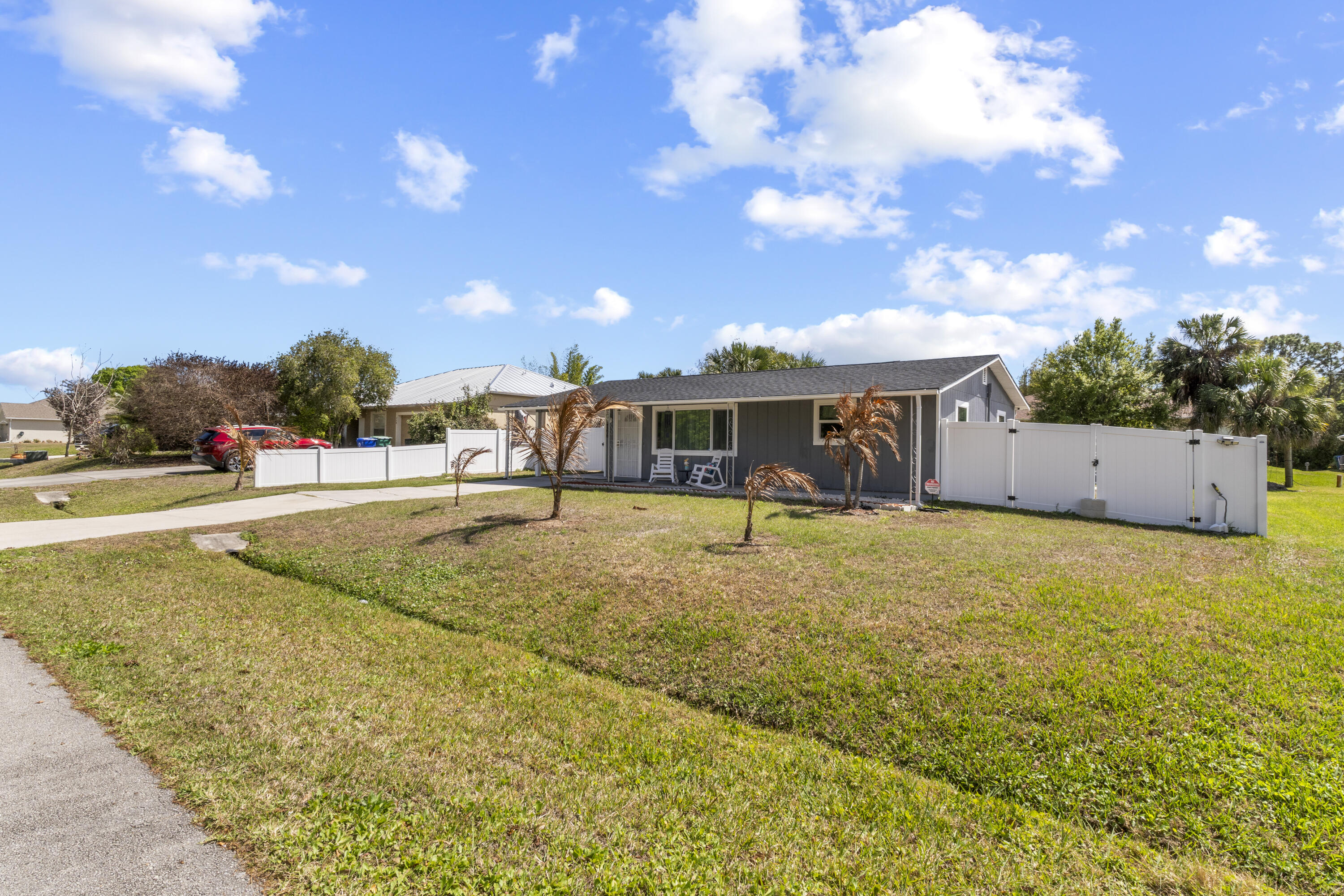 SEBASTIAN HIGHLANDS UNIT 10 - Residential