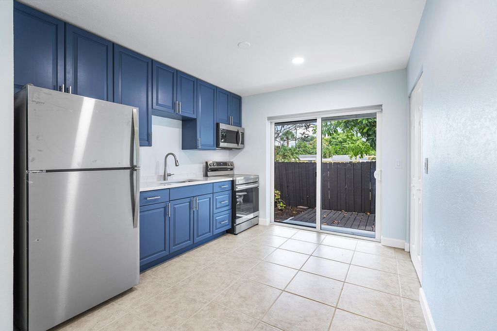 Photo of 222 S Swinton Avenue #B, Delray Beach, FL 33444 (MLS # R11008841)