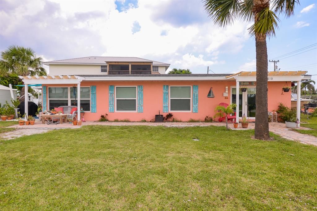 Photo of 1810 Avalon Avenue, Fort Pierce, FL 34949 (MLS # R10715382)