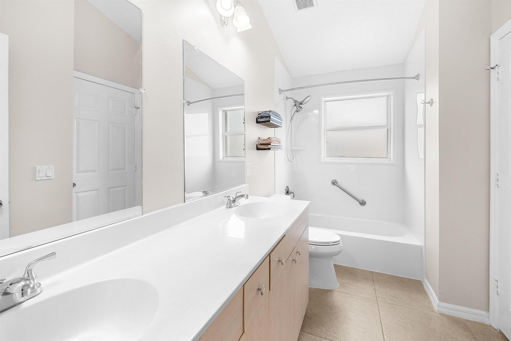 LAUREL OAKS AT JUPITER 3 - Residential