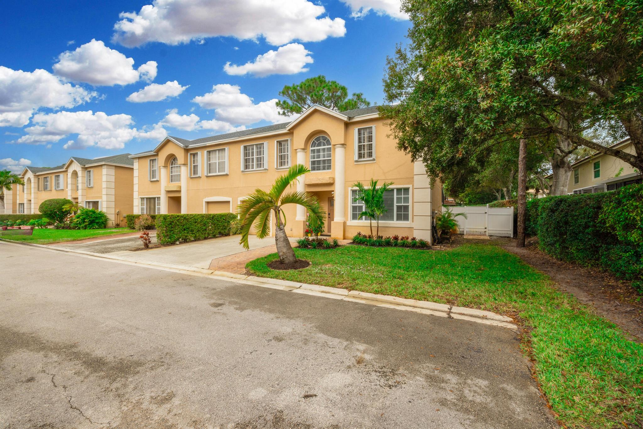 LAUREL OAKS AT JUPITER 3 - Residential