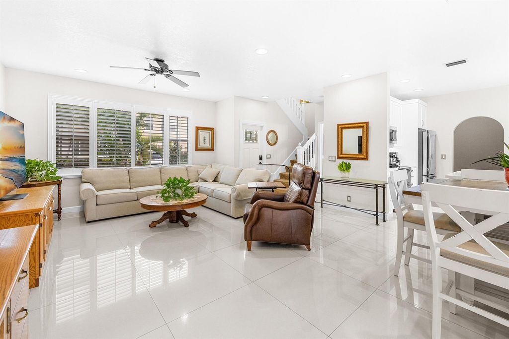 Photo of 269 Live Oaks Lane, Jupiter, FL 33458 (MLS # R11144940)