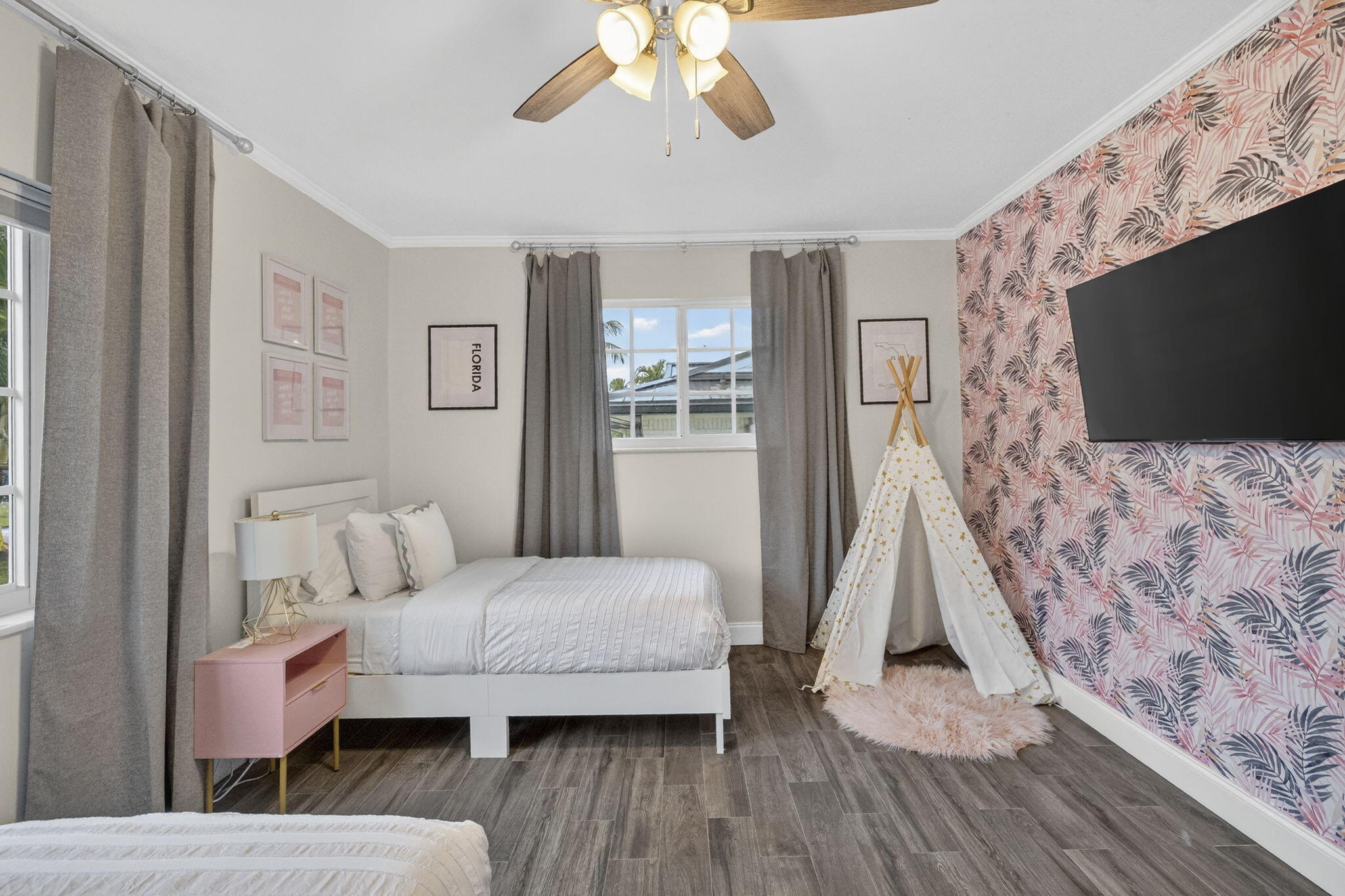 FOREST HILLS - Residential