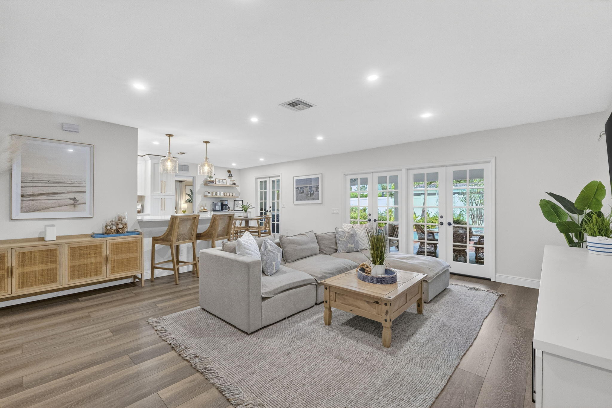 FOREST HILLS - Residential