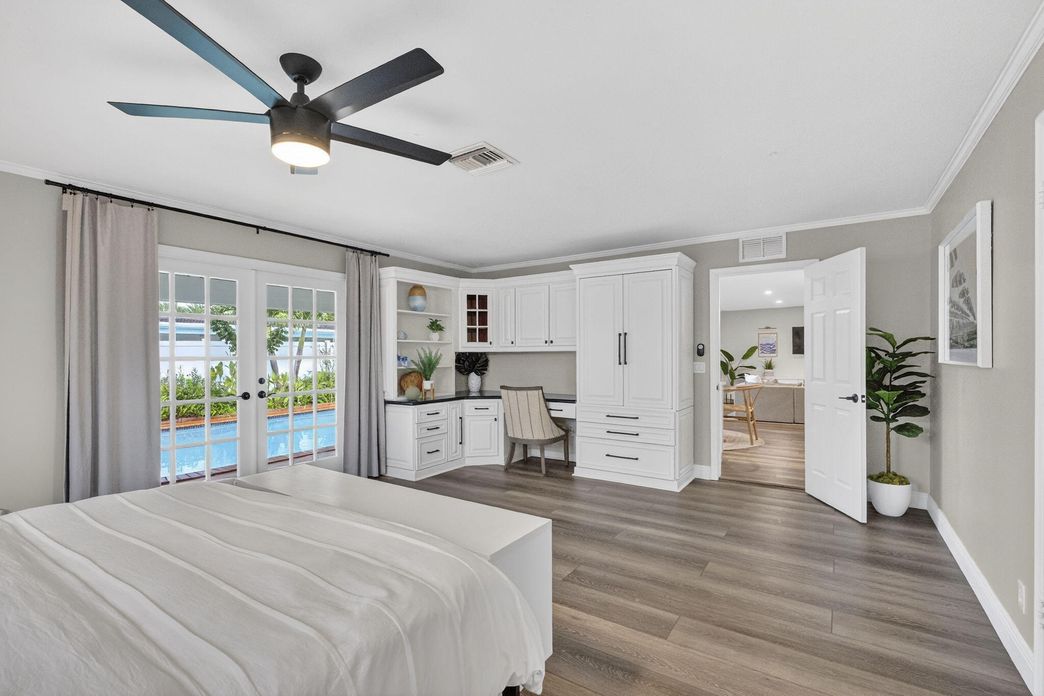 FOREST HILLS - Residential