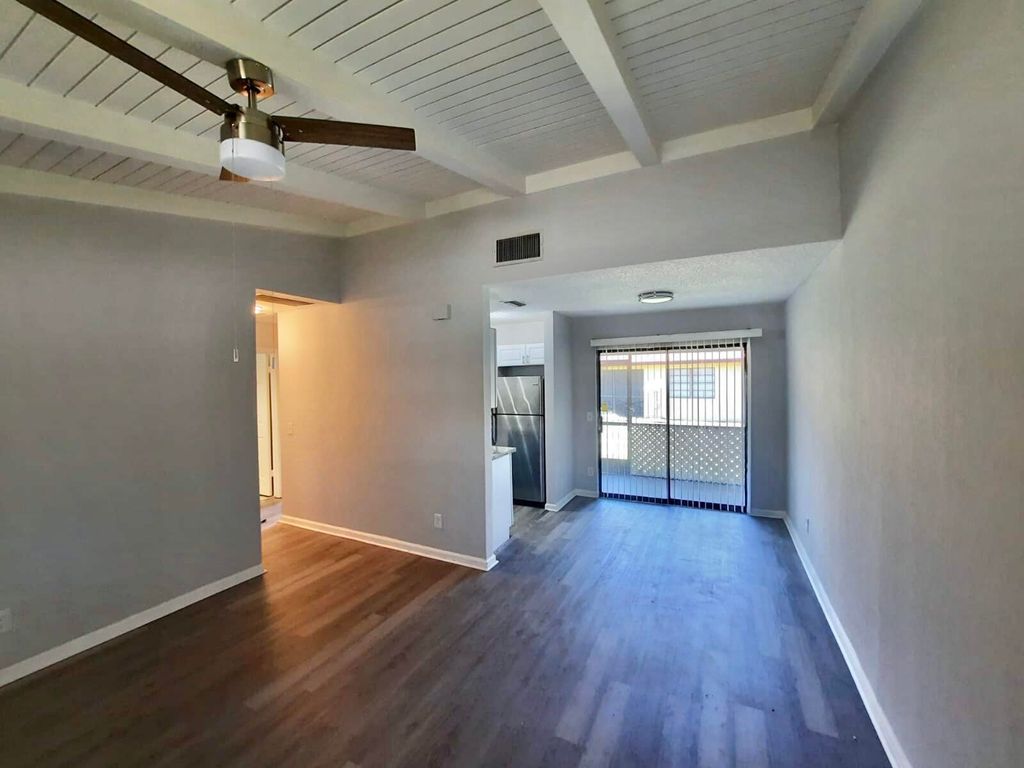 Photo of 431 Glenwood Drive #431, West Palm Beach, FL 33415 (MLS # R10990419)