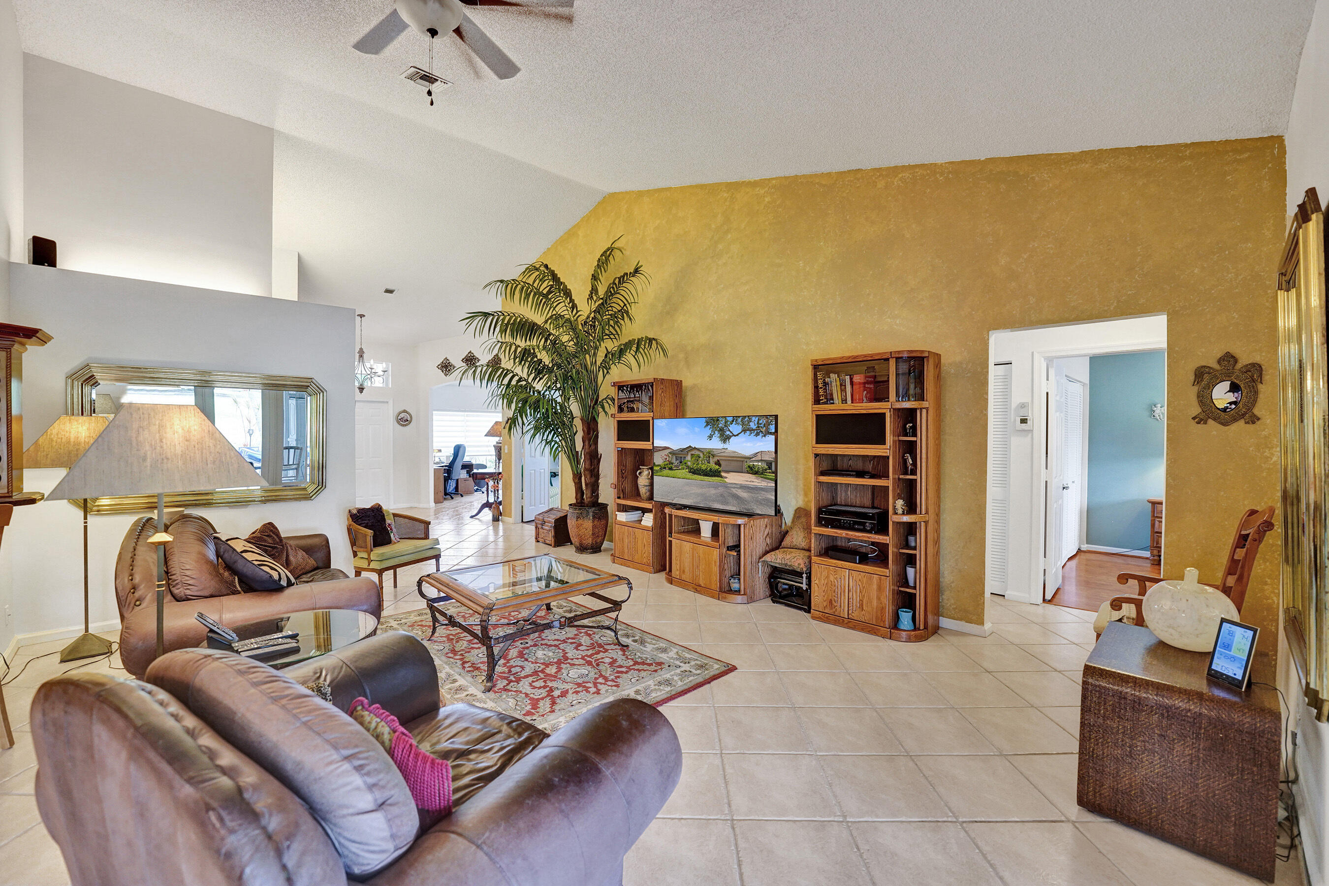 PALM AIRE OAKS COURSE ESTATES - Residential