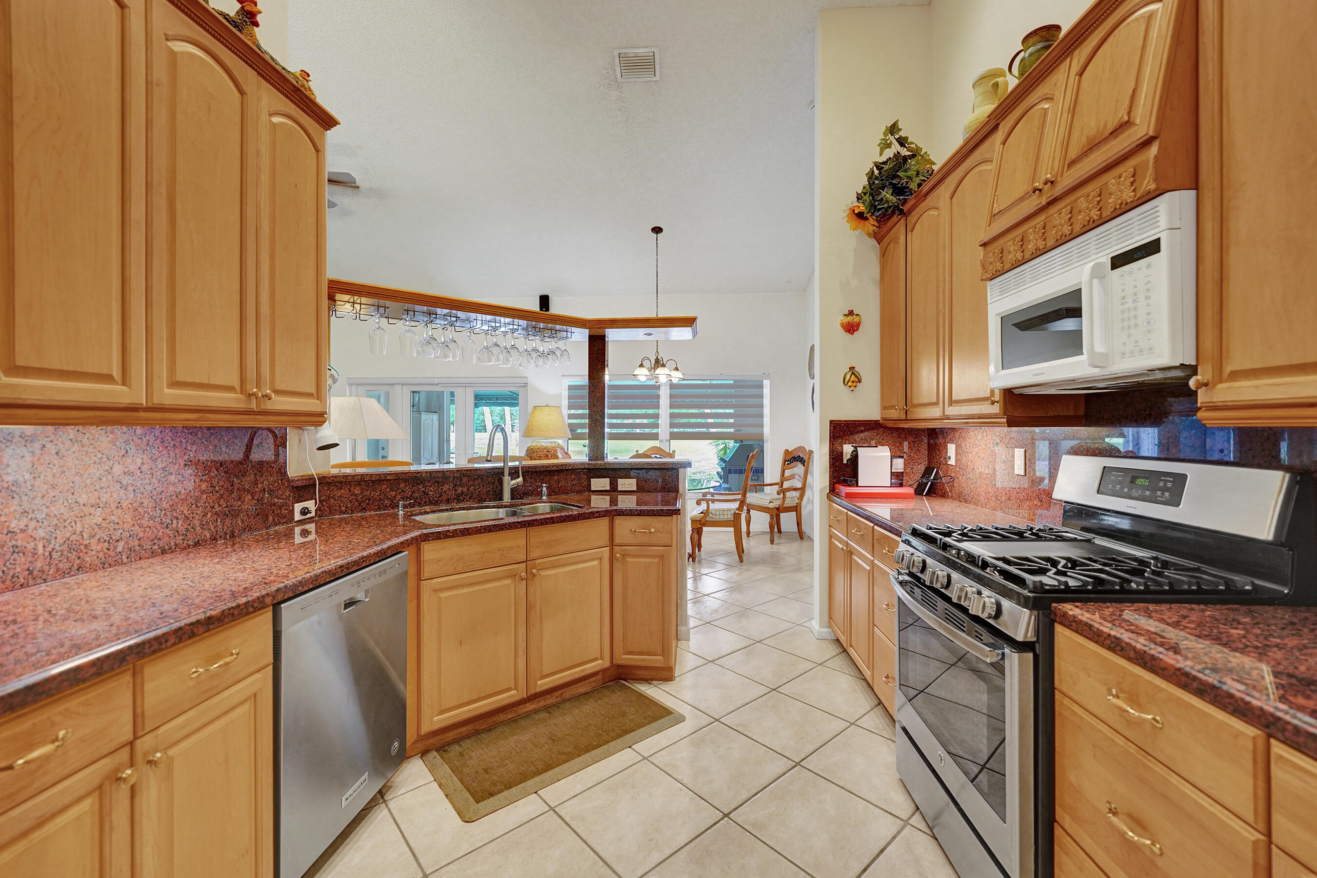 PALM AIRE OAKS COURSE ESTATES - Residential