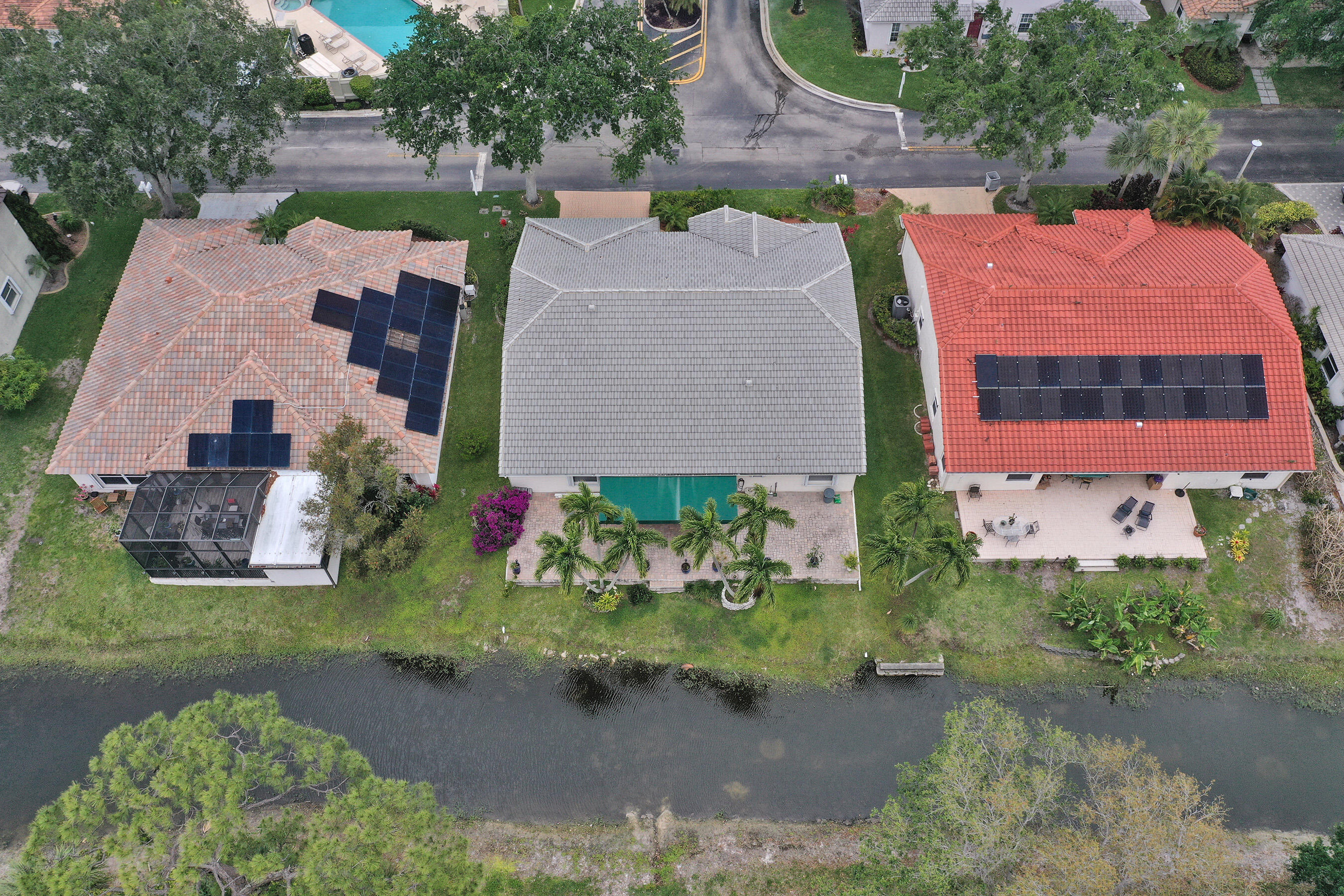 PALM AIRE OAKS COURSE ESTATES - Residential