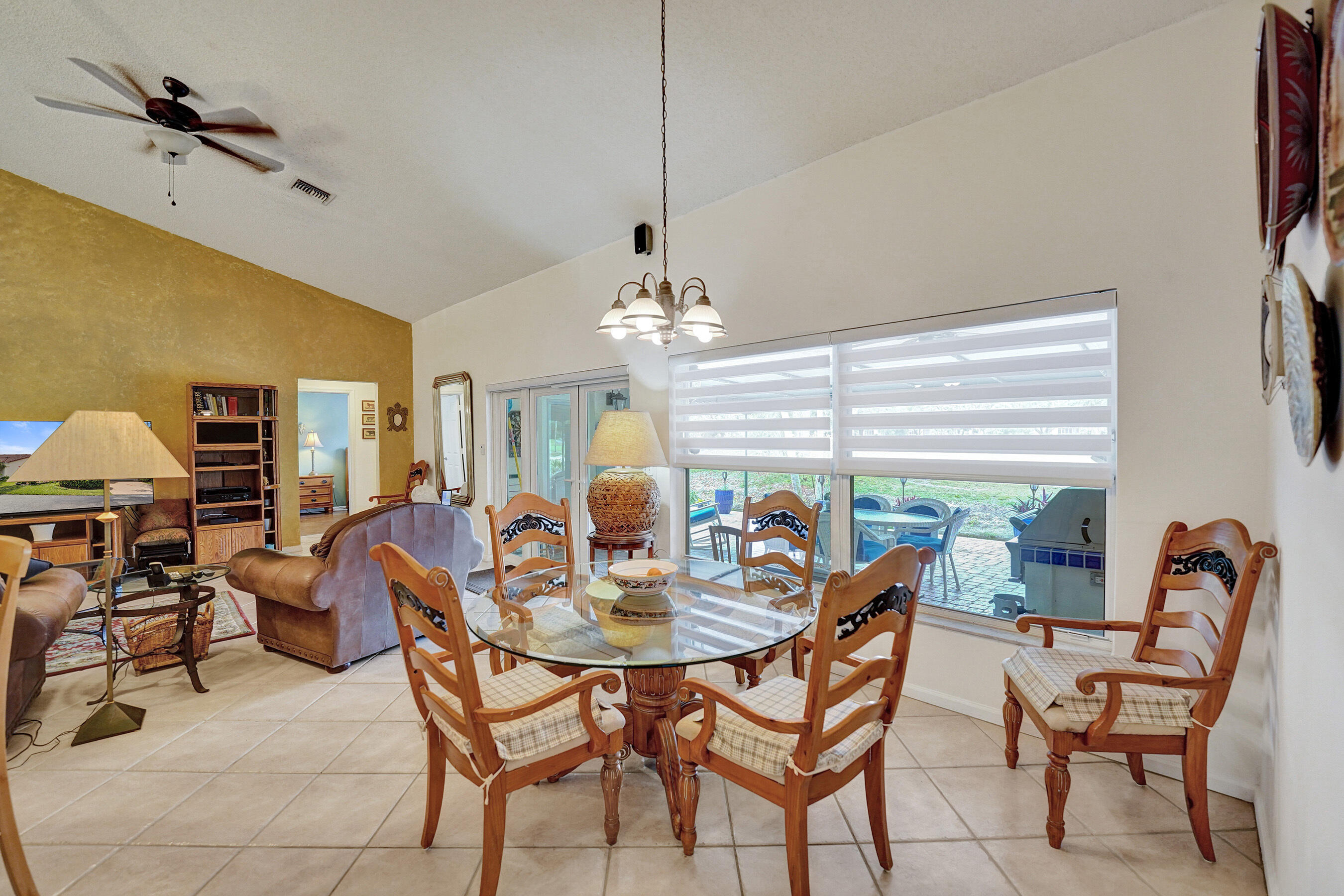 PALM AIRE OAKS COURSE ESTATES - Residential