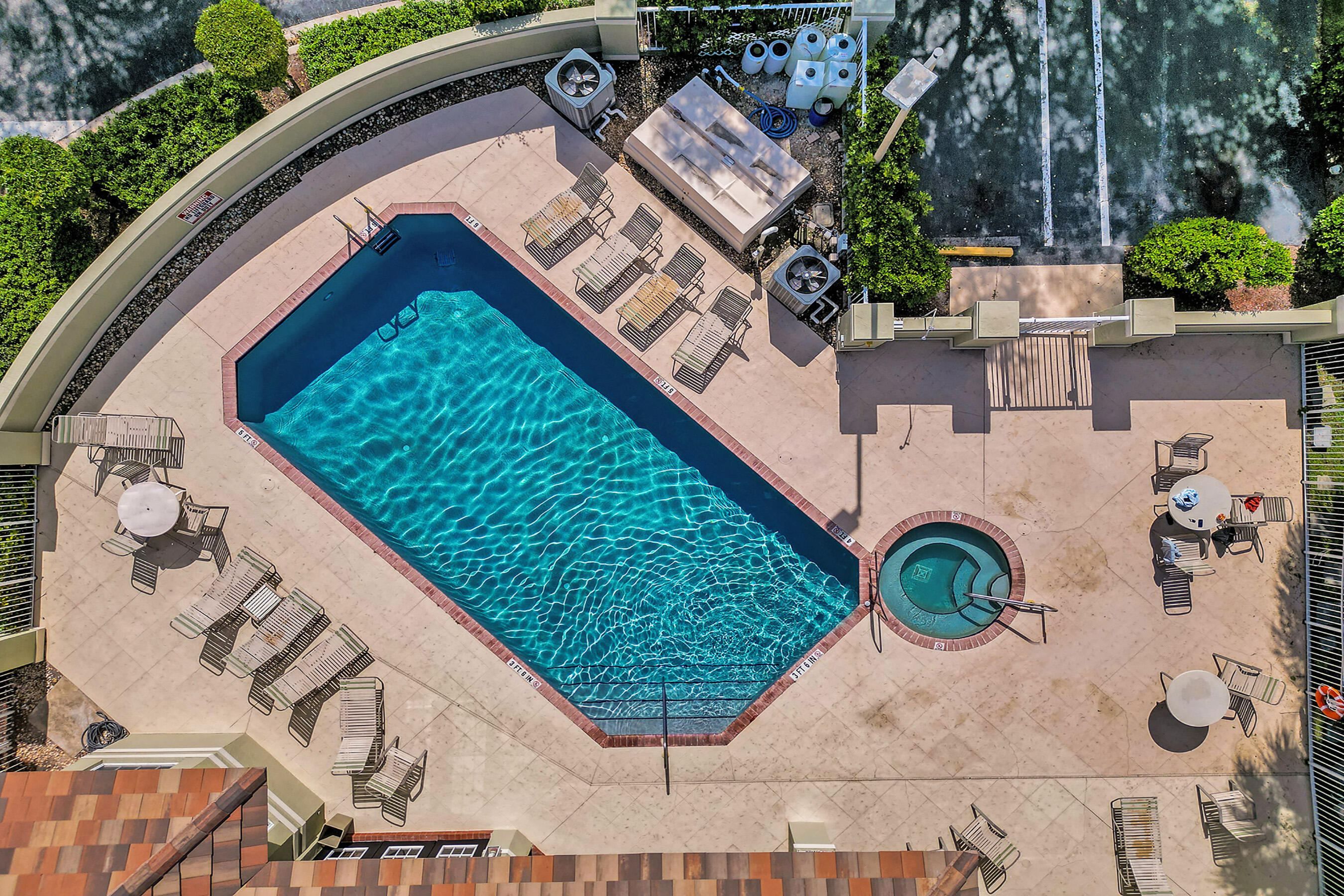 PALM AIRE OAKS COURSE ESTATES - Residential