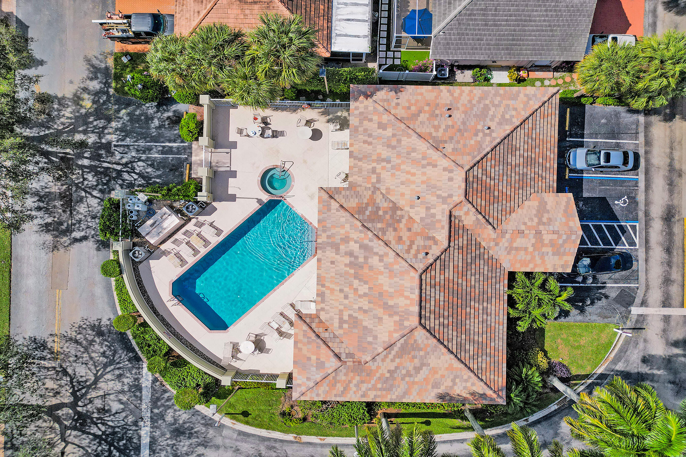 PALM AIRE OAKS COURSE ESTATES - Residential