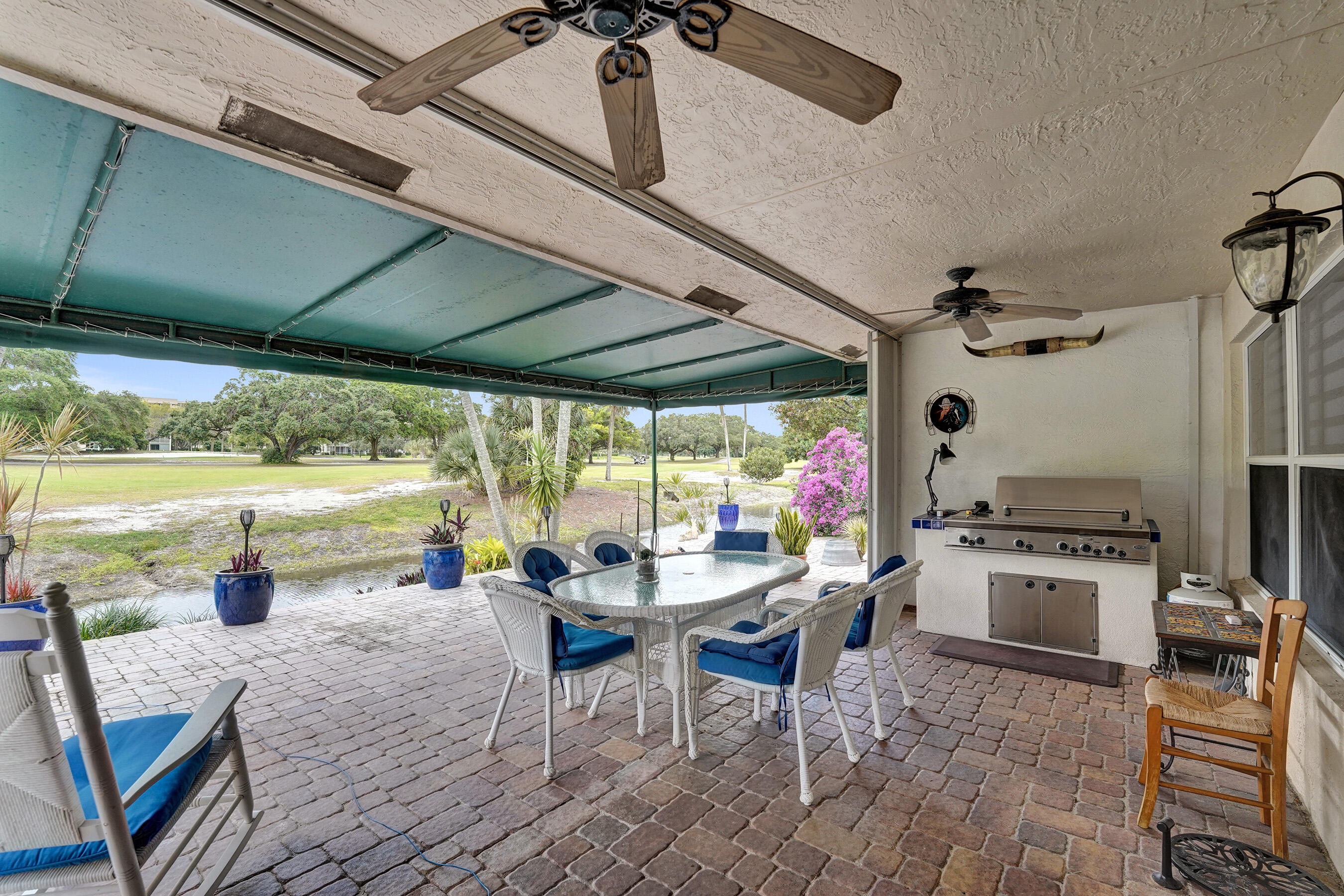 PALM AIRE OAKS COURSE ESTATES - Residential