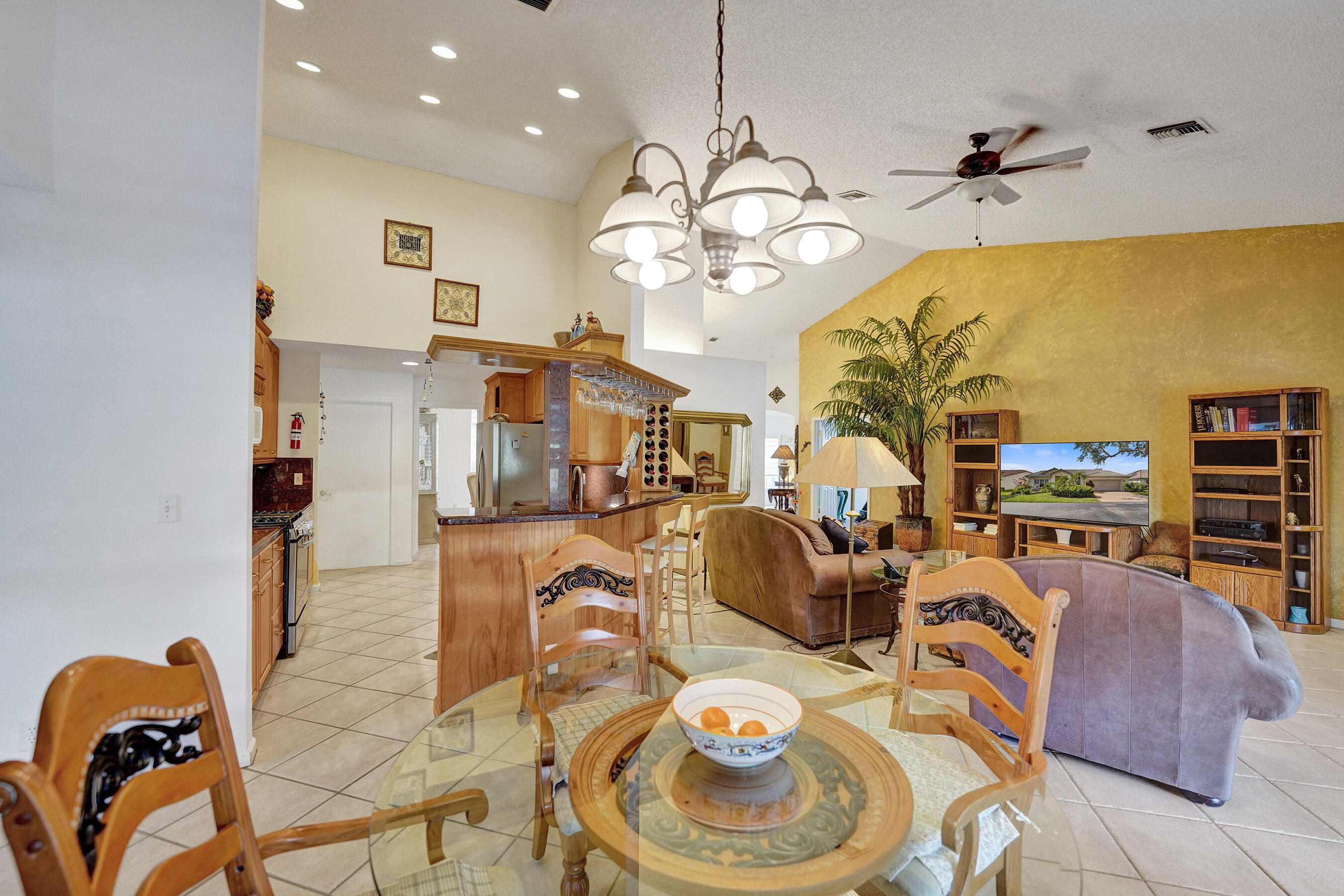 PALM AIRE OAKS COURSE ESTATES - Residential