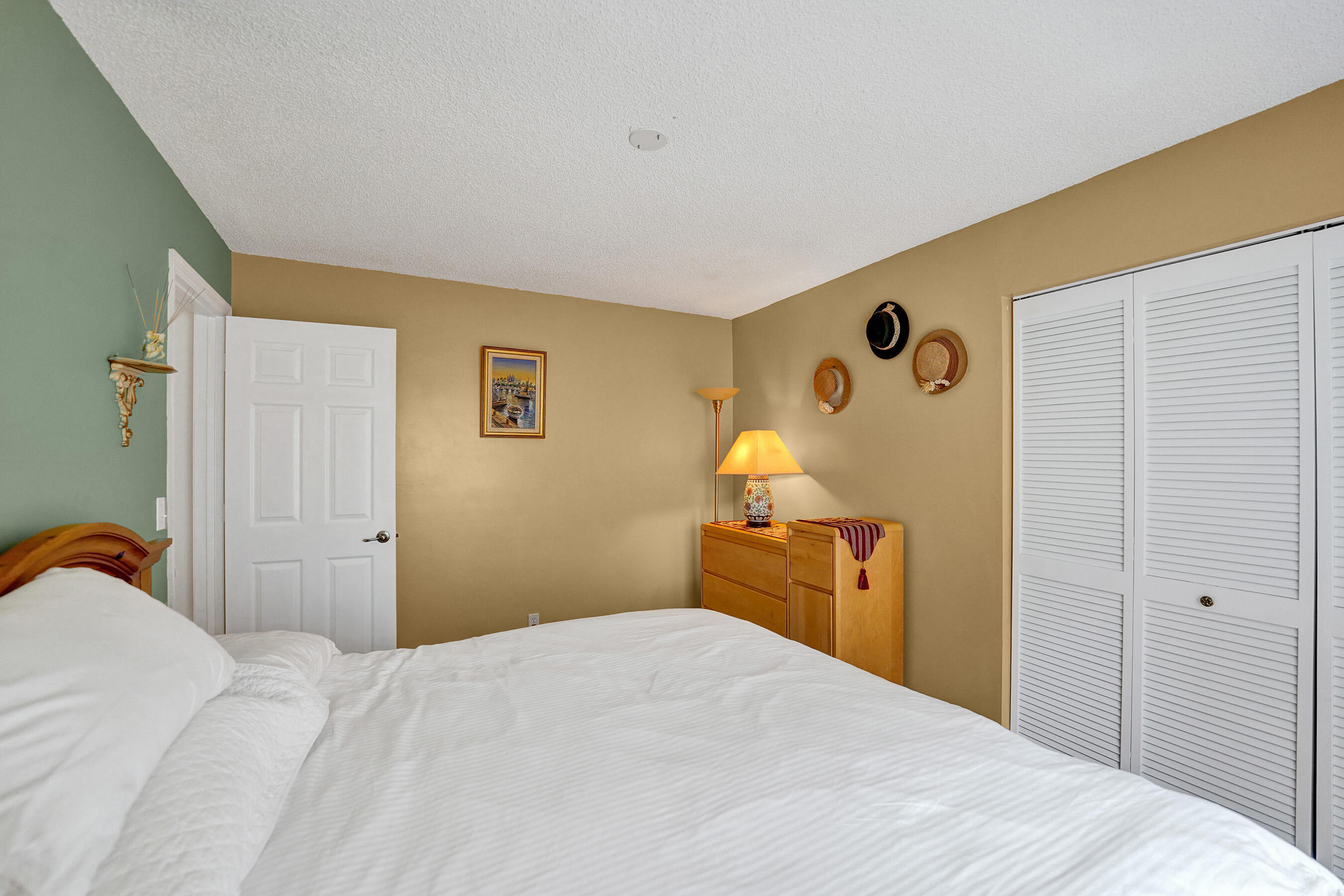 PALM AIRE OAKS COURSE ESTATES - Residential