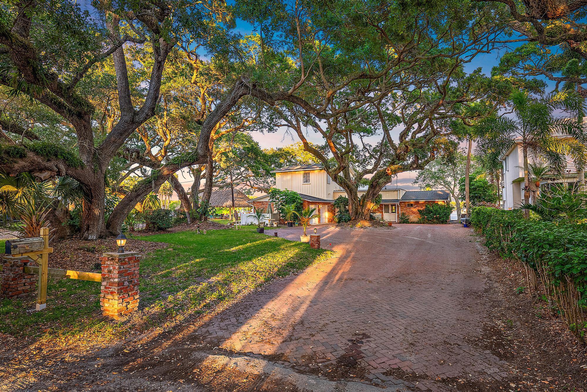 INTRACOASTAL PARK - Residential