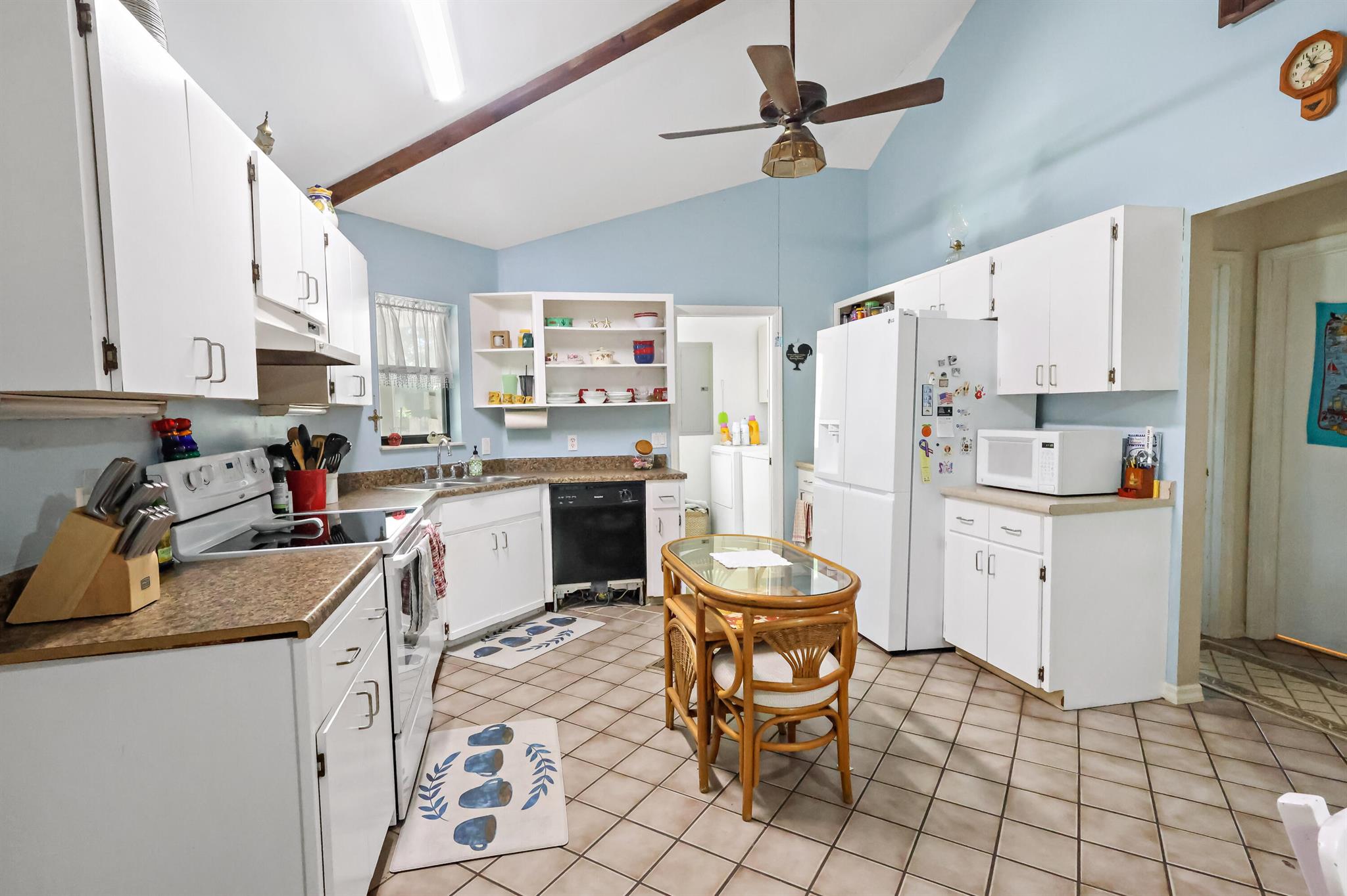 1466 SW 24th Avenue SW, Vero Beach, FL, 32962/$240,000 4 1466 SW 24th Avenue SW