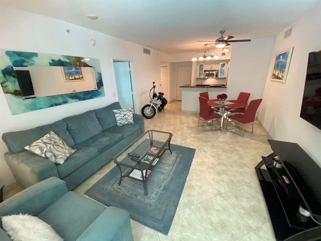Photo of 700 E Boynton Beach Boulevard #203, Boynton Beach, FL 33435 (MLS # R11078746)