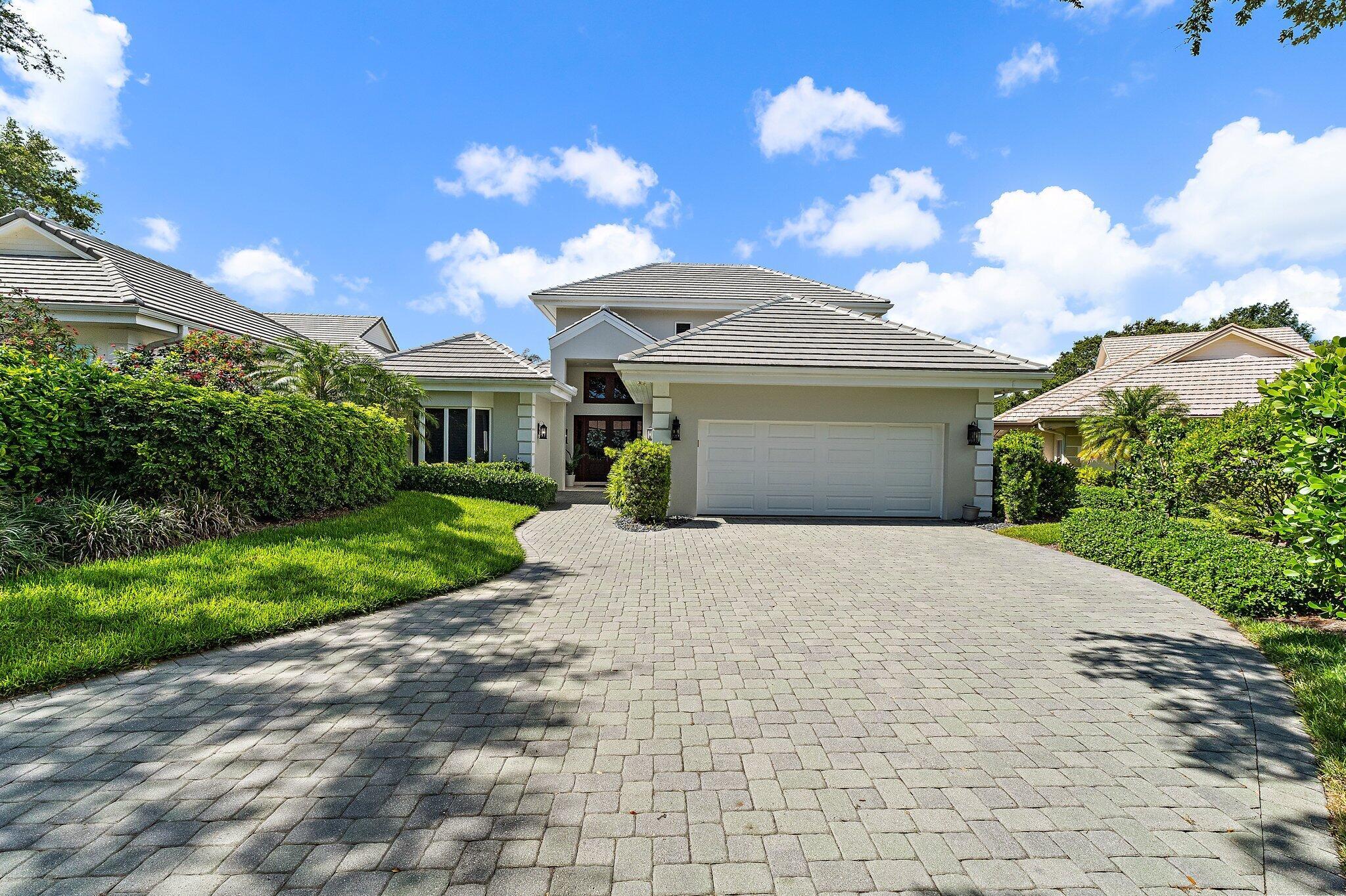 12062 SE Prestwick Terrace, Jupiter, FL, 33469/$3,199,000 2 12062 SE Prestwick Terrace