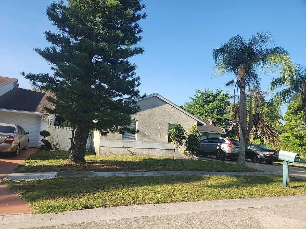 5454 River Plantation Rd