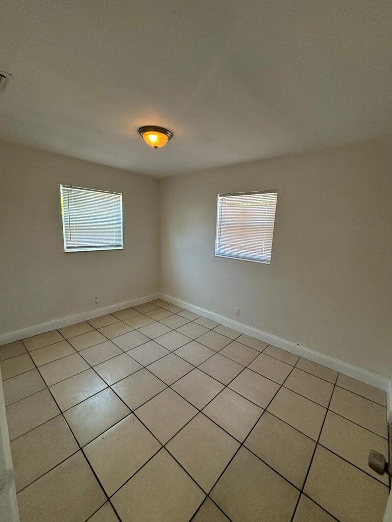 1100 W 25th Street