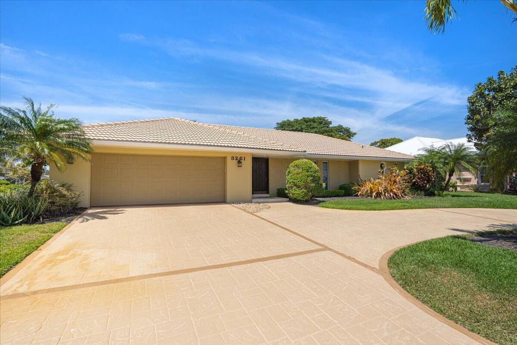 Photo of 3261 SE Fairway W, Stuart, FL 34997 (MLS # R10973178)