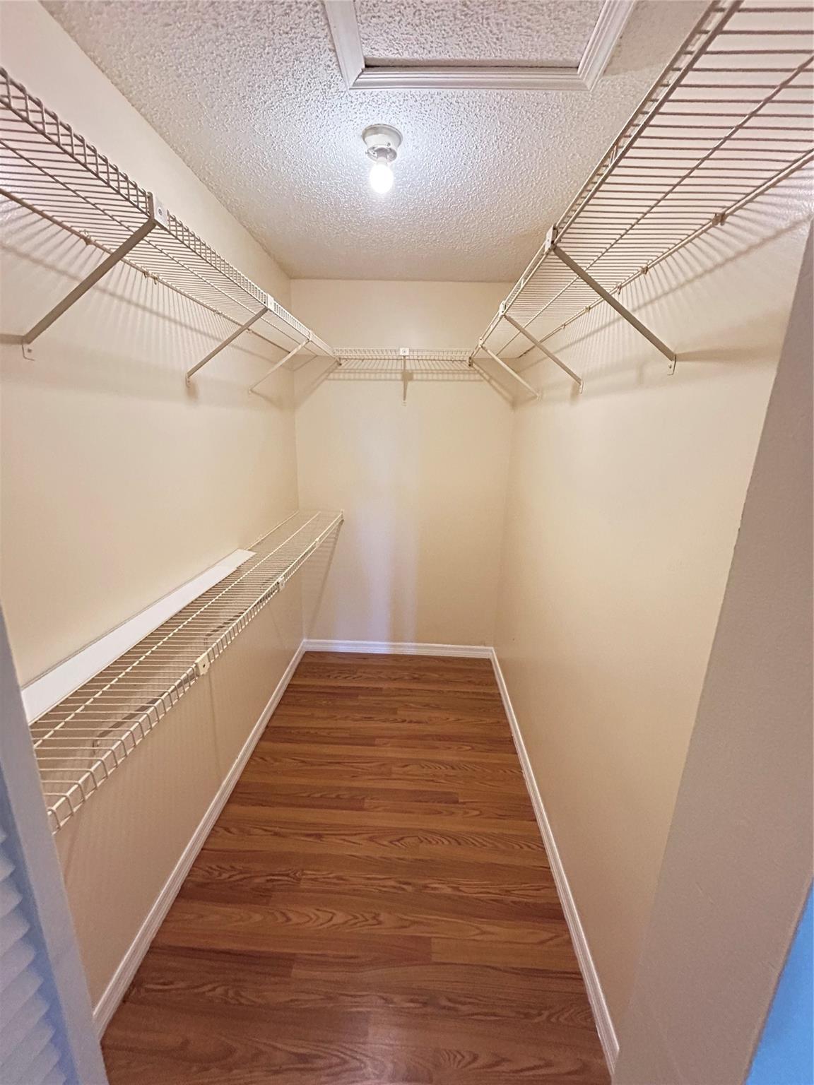 Grenadier Lakes At Welleb - Residential Lease