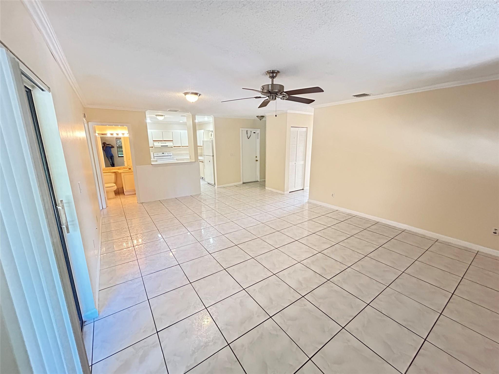 Grenadier Lakes At Welleb - Residential Lease