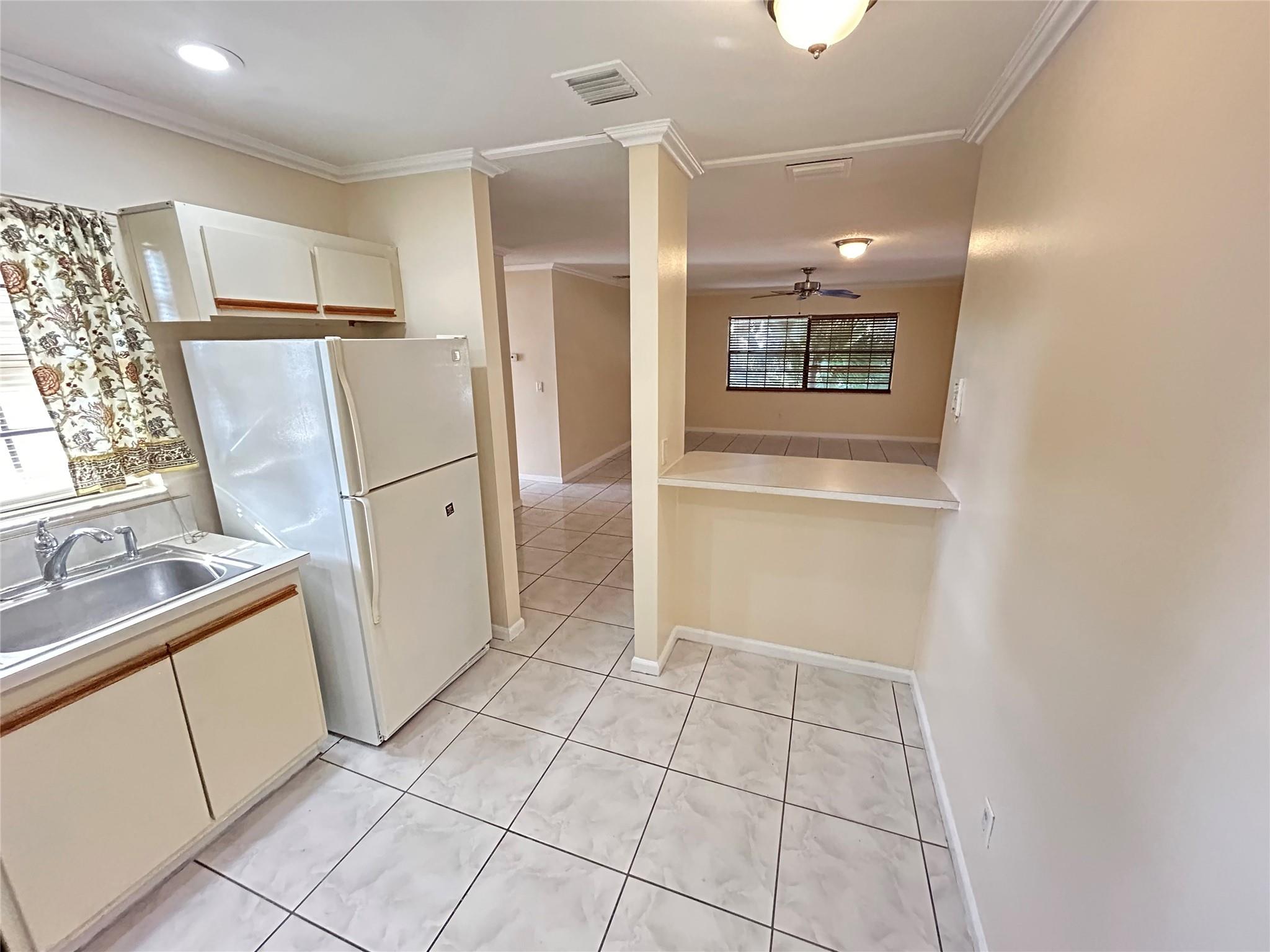 Grenadier Lakes At Welleb - Residential Lease