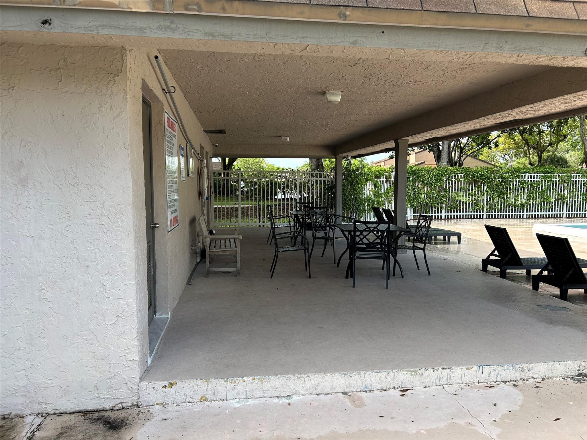 Grenadier Lakes At Welleb - Residential Lease